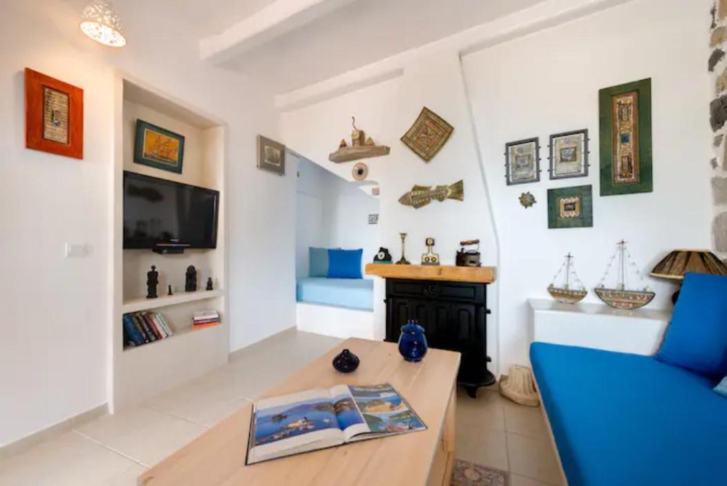 Moschatos Beach House คามารี ภายนอก รูปภาพ