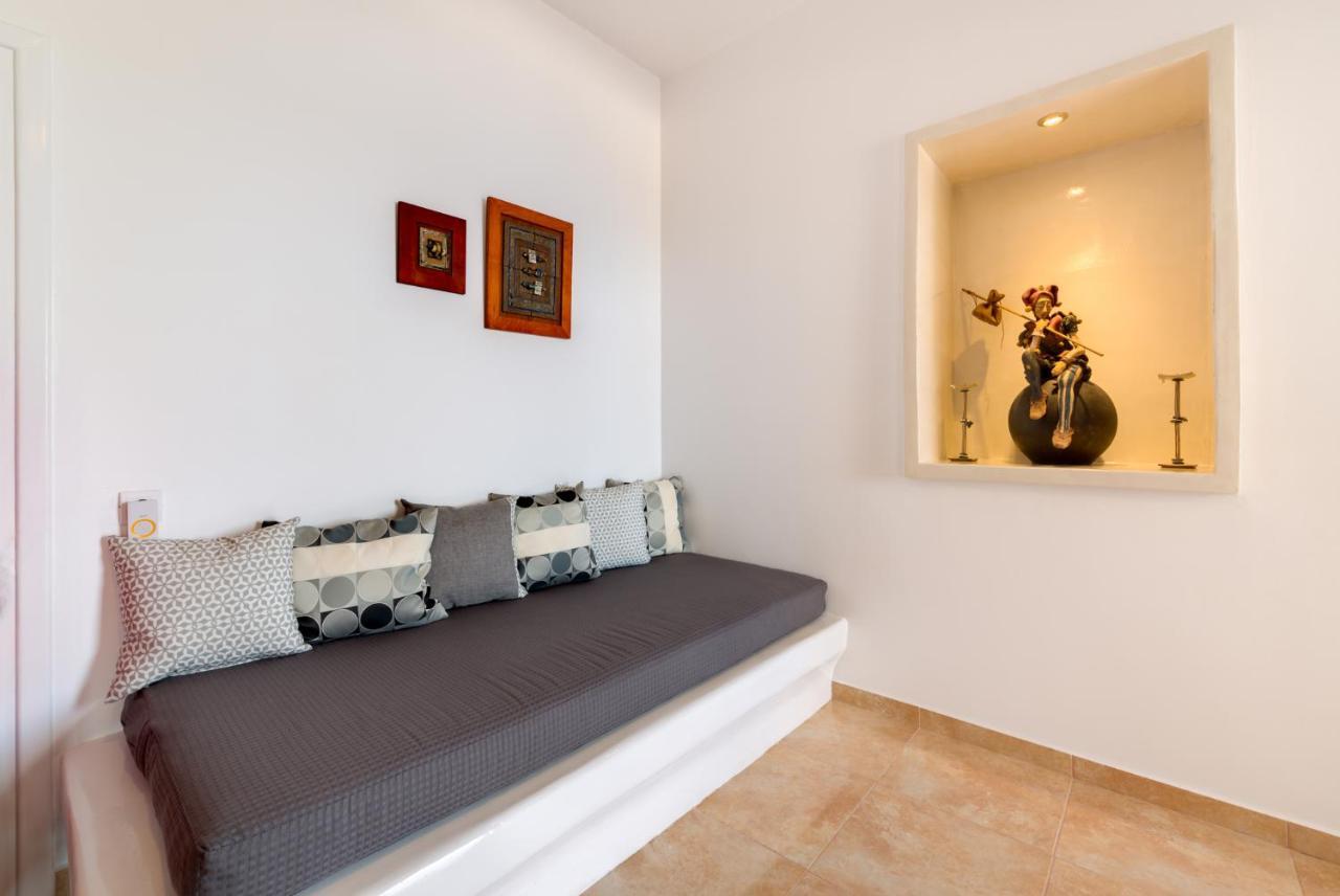 Moschatos Beach House คามารี ภายนอก รูปภาพ