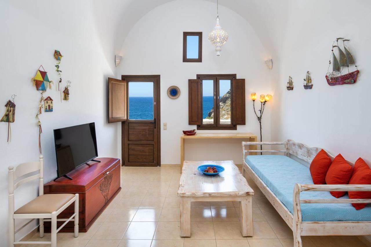 Moschatos Beach House คามารี ภายนอก รูปภาพ