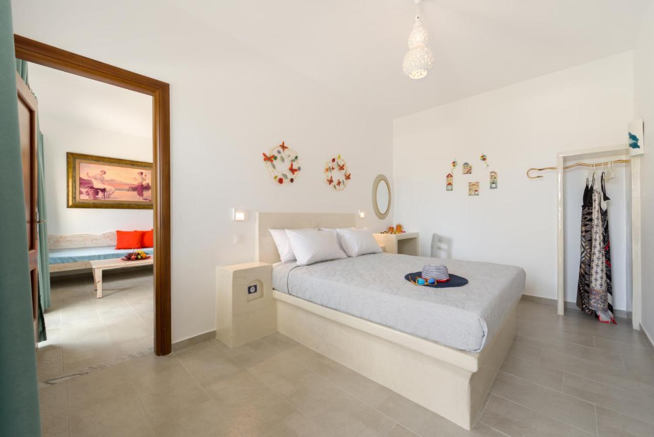 Moschatos Beach House คามารี ภายนอก รูปภาพ