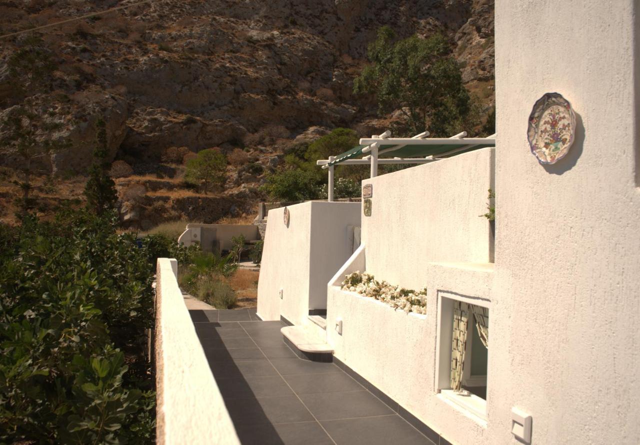 Moschatos Beach House คามารี ภายนอก รูปภาพ