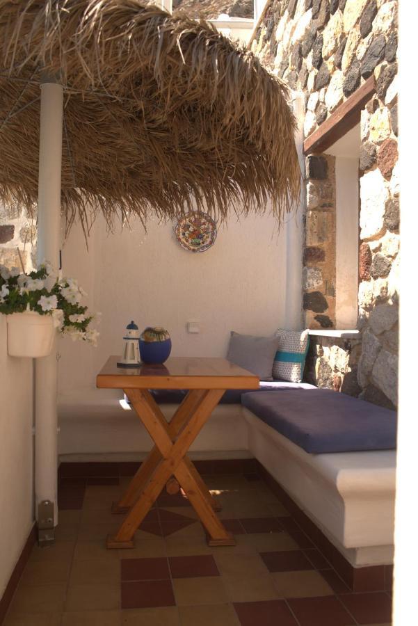 Moschatos Beach House คามารี ภายนอก รูปภาพ